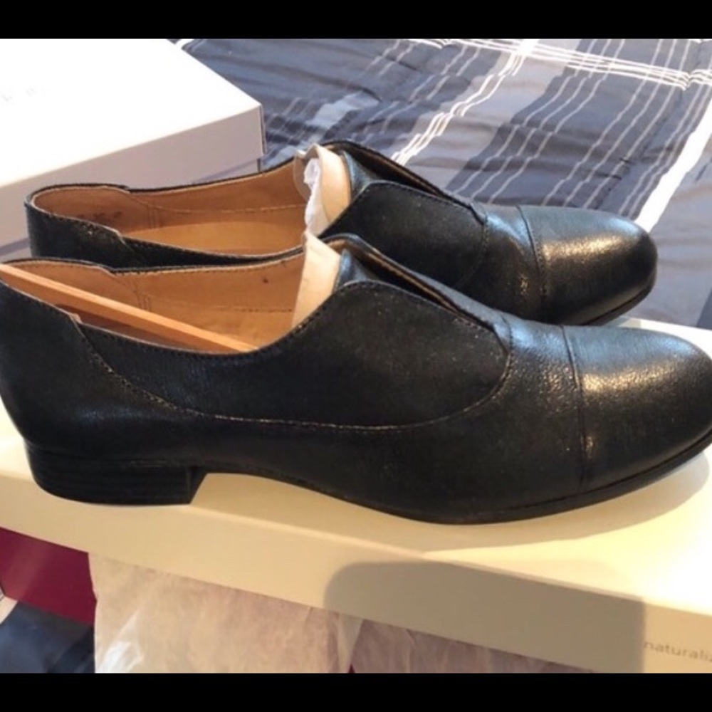 Naturalizer Leather Shoes - New Size 8 narrow. - Picture 2 of 2